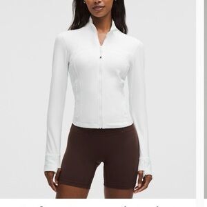 Lululemon define crop size 6 - white